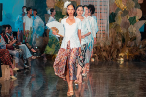 InJourney dan Sarinah Hadirkan “Srikandi By The Sea”: Harmoni Batik dan Keindahan Pesisir Bali