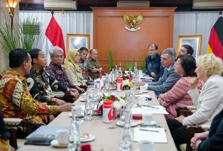 Pemerintah Jerman Puji Upaya Indonesia yang Libatkan Masyarakat dalam Pelestarian Hutan