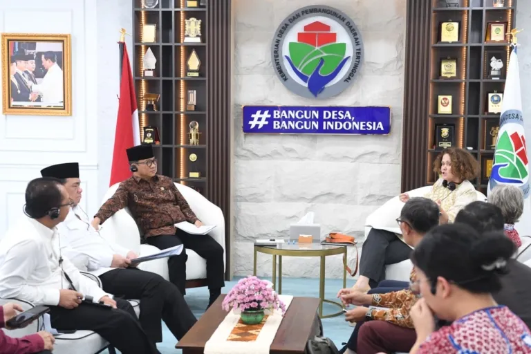 Mendes Yandri dan World Bank Matangkan Pengelolaan Dukungan Program untuk Desa-desa Indonesia