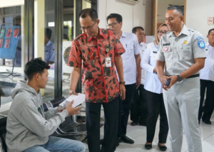 Hari Pertama Cuti Bersama Samsat Tetap Buka, Sejumlah Orang Pilih Bayar Pajak Lebih Awal