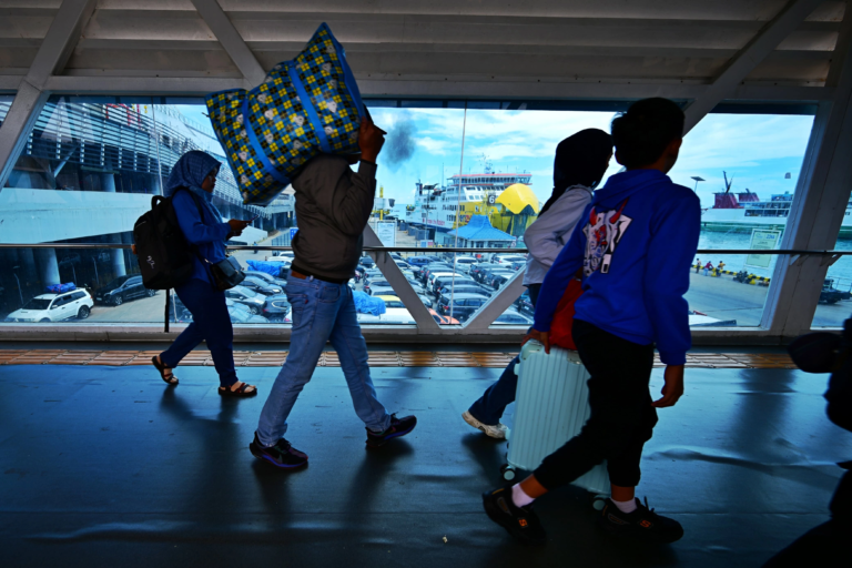 Hingga H-1, Sepuluh Juta Orang Telah Mudik Lebaran dengan Angkutan Umum