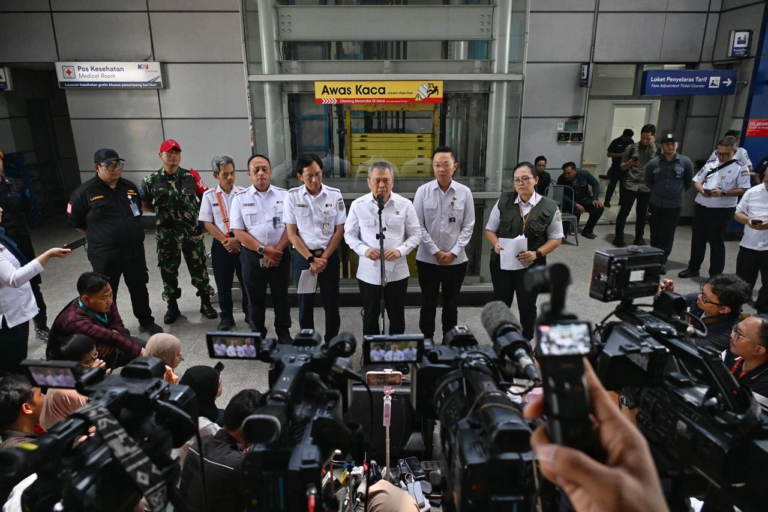 Menhub Dudy Tekankan Aspek Keselamatan Saat Pembukaan Kembali Stasiun Bekasi Timur Pascainsiden KA