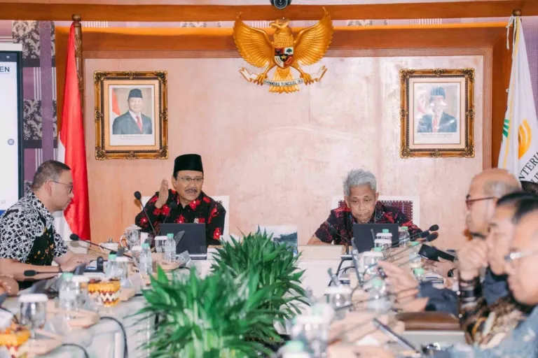 Mensos Gus Ipul dan 12 Pemda Bahas Persoalan The Invisible People di Daerah