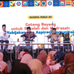 Hardiknas, Gus Ipul Serukan Spirit Gotong Royong Entaskan Kemiskinan Melalui Sekolah Rakyat