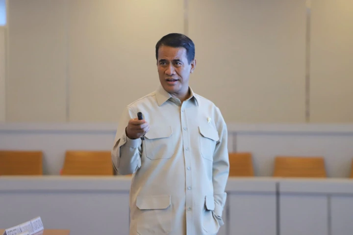 Mentan Amran Komitmen Terus Berantas Mafia Pangan dan Koruptor Demi Petani Indonesia