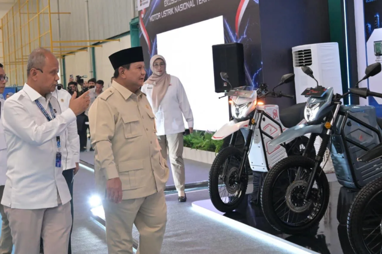 Presiden Prabowo Apresiasi Keberanian Pelaku Usaha Bangun Industri Kendaraan Listrik Nasional